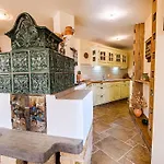 Hidden Authentic Haven - One Bedroom With Terrace