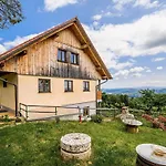 Hidden Authentic Haven - One Bedroom With Terrace Appartement *