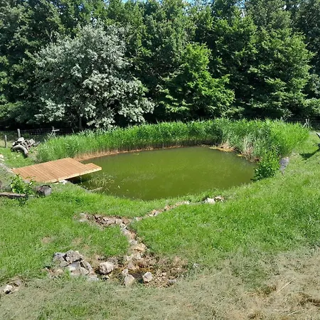 Hidden Authentic Haven - One Bedroom With Terrace Апартаменты