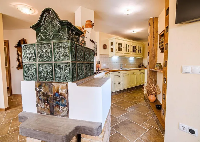 Hidden Authentic Haven - One Bedroom With Terrace