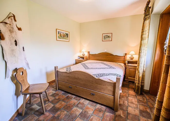 Apartman Hidden Authentic Haven - One Bedroom With Terrace